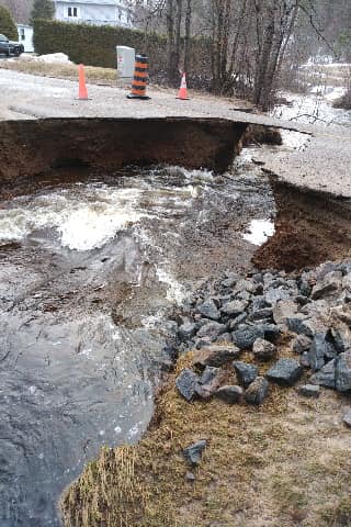 MV reviews flood watch at emergency Easter meeting