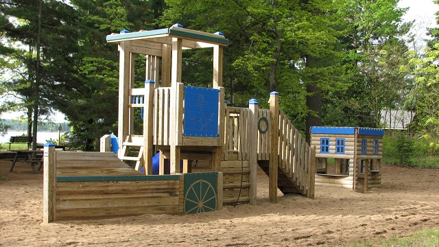 Renfrew OPP reminder about outdoor recreation area closures during pandemic