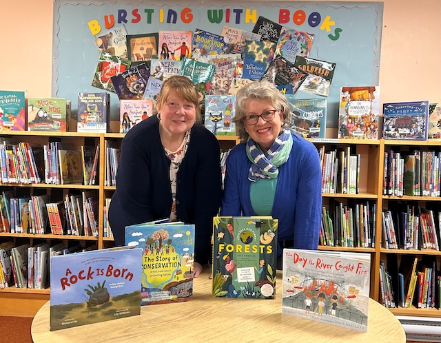 Lake association celebrates Earth Day with donation to MV Public Library